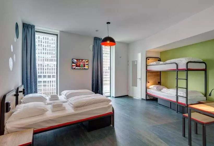 Meininger Hotel Amsterdam Amstel