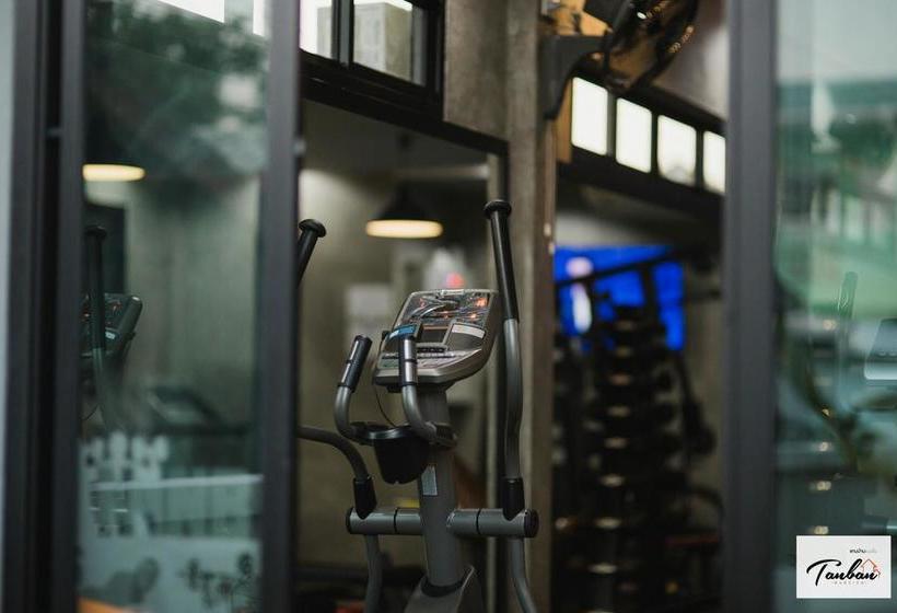 Общежитие Tan Bann Mansion Surin