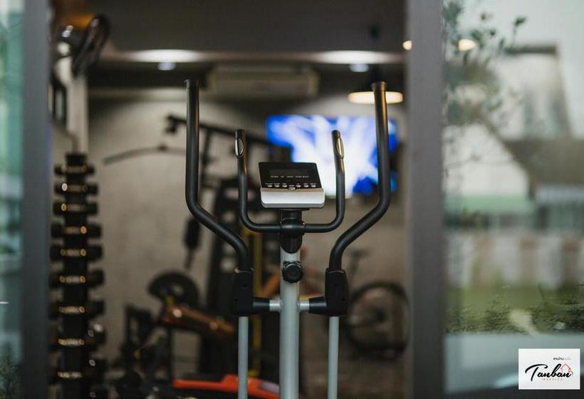 Общежитие Tan Bann Mansion Surin