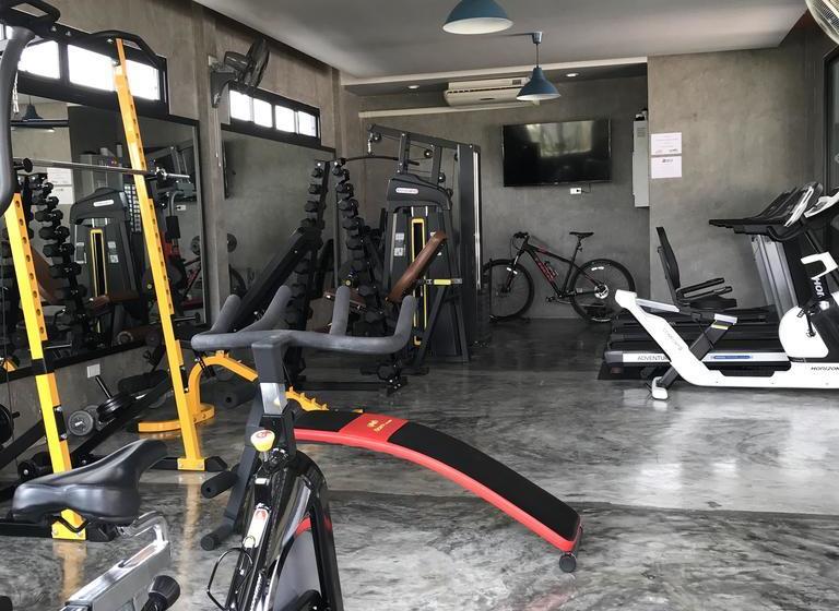 Общежитие Tan Bann Mansion Surin