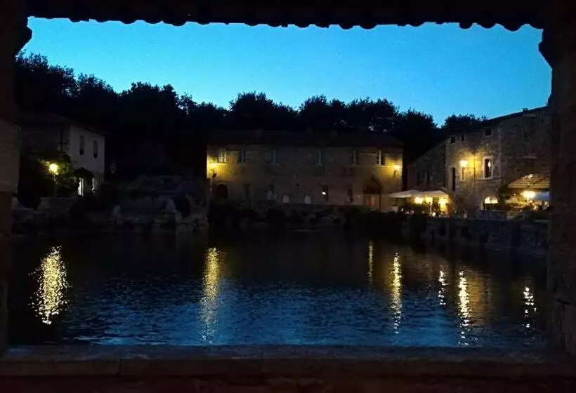 تختخواب و صبحانه Casa Dolce Casa