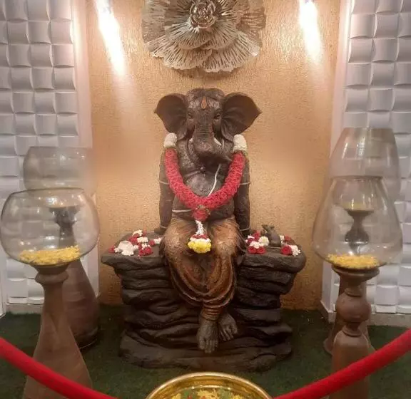 Enter Hotels   Hotel Golden Plateau