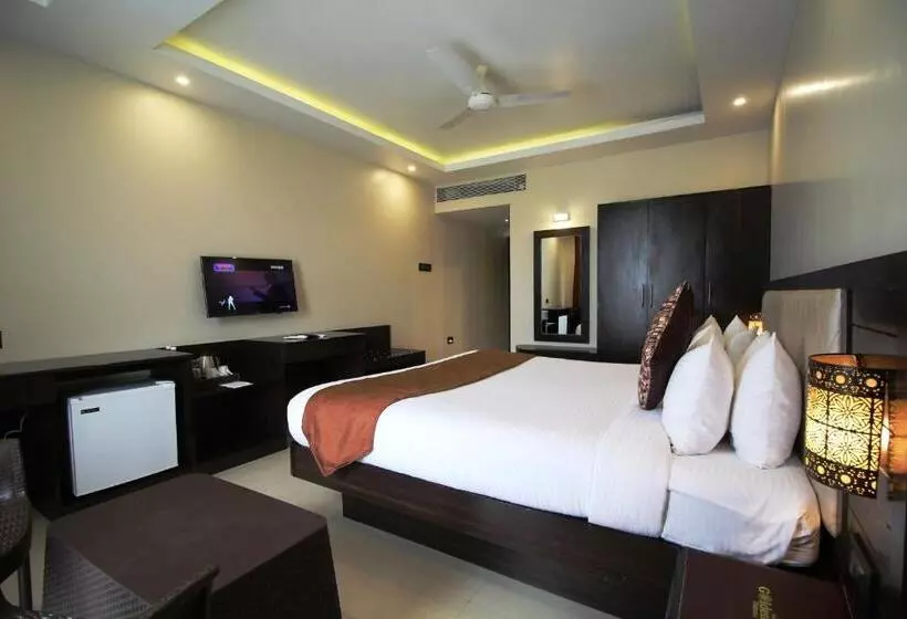 Enter Hotels   Hotel Golden Plateau