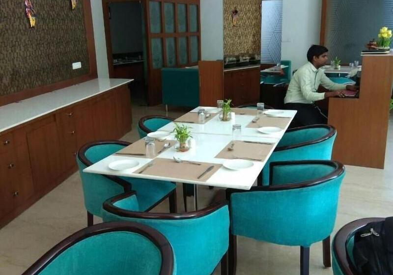 Avins Beacon Hotel   Udaipur