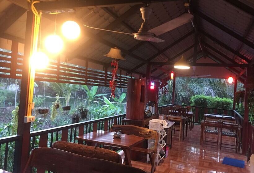 فندق Bussaracum Resort