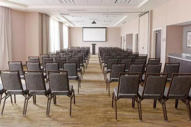 ホテル Courtyard By Marriott Atlanta Lithia Springs