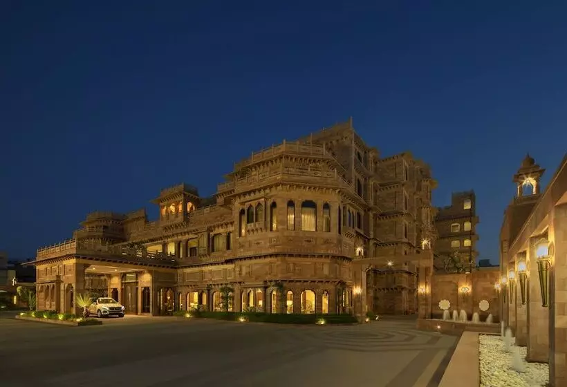 ホテル Radisson Jodhpur