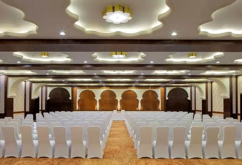 ホテル Radisson Jodhpur