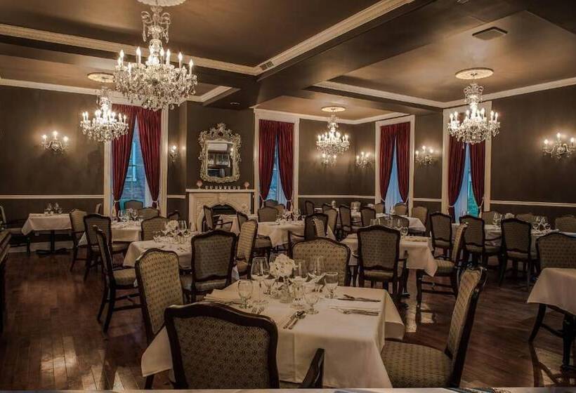 Отель The Grand