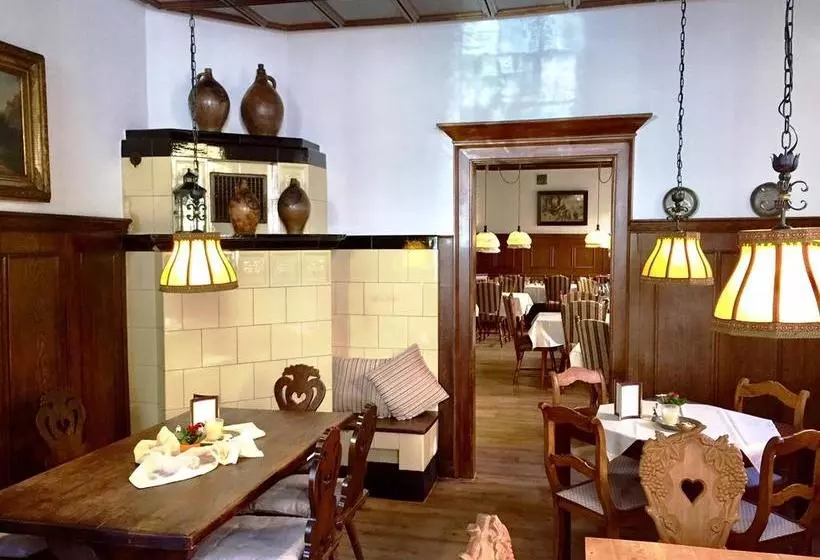 Hotelli Weingut Schützen