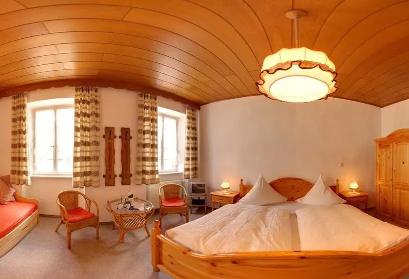 Hotelli Weingut Schützen