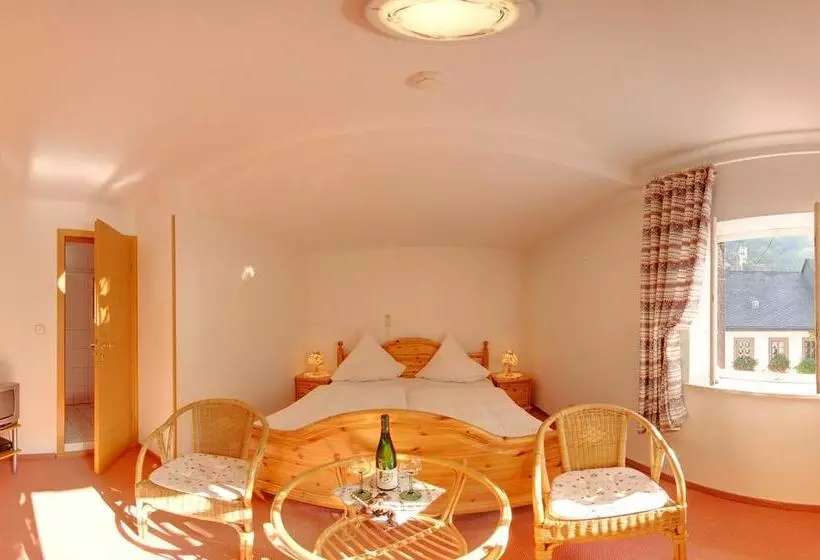 Hotelli Weingut Schützen