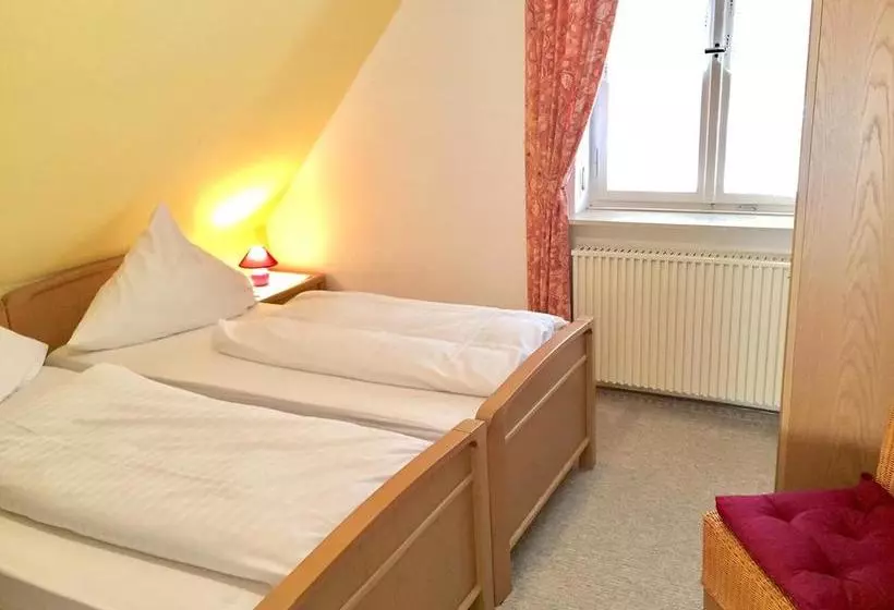 Hotelli Weingut Schützen