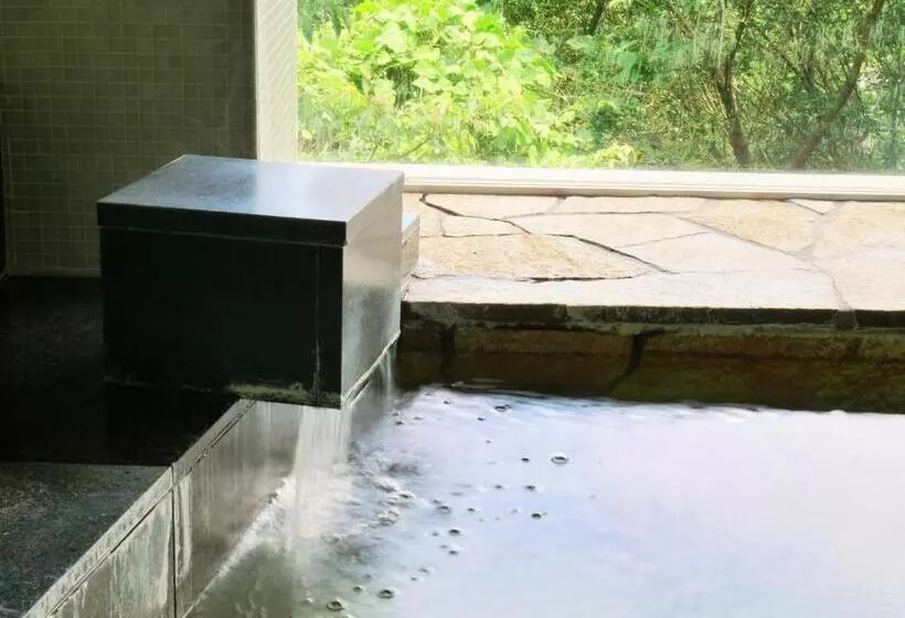 Hotelli Wisterian Life Club Usami