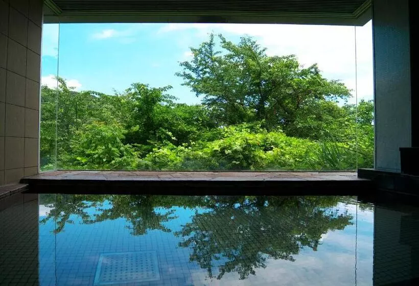 Hotelli Wisterian Life Club Usami