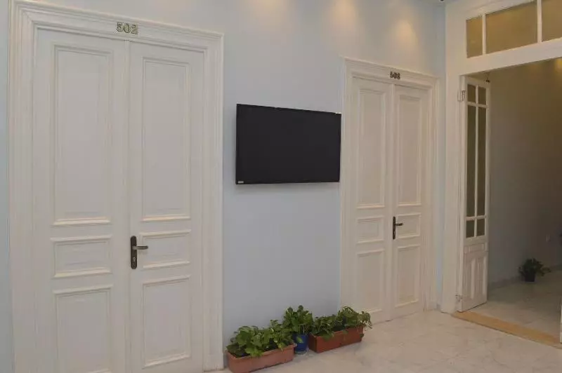 Midtown Hostel