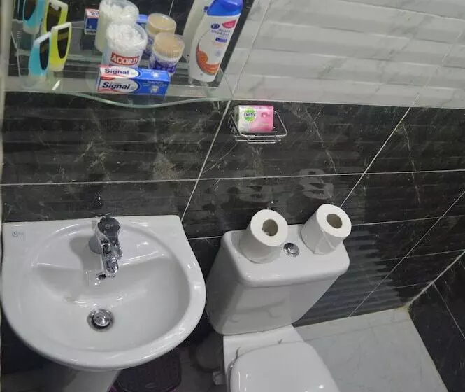 Midtown Hostel