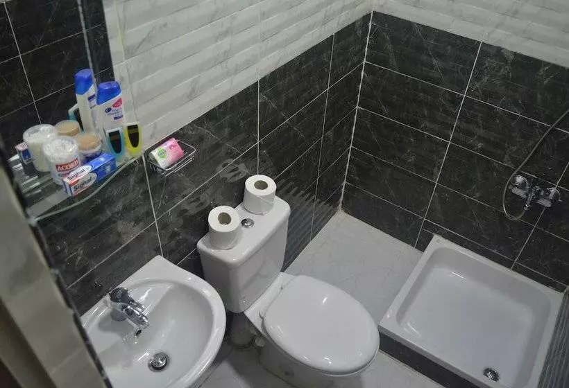 Midtown Hostel