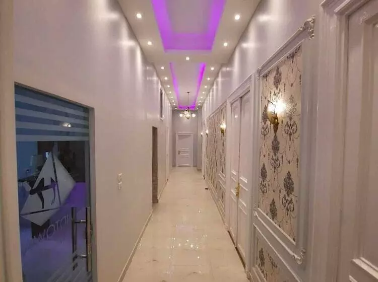 Midtown Hostel