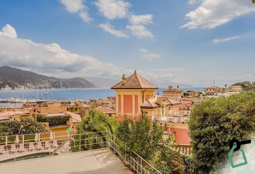 ホテル Hotiday Santa Margherita Porto