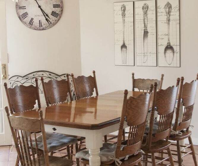 Azalea Cedar Rose Barossa Valley Villa