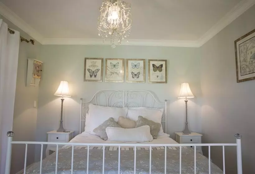 Azalea Cedar Rose Barossa Valley Villa