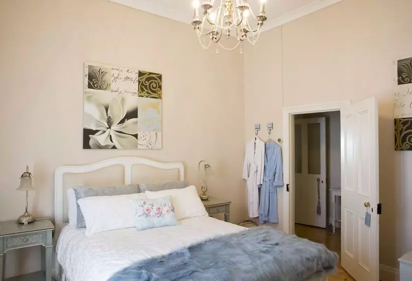 Azalea Cedar Rose Barossa Valley Villa