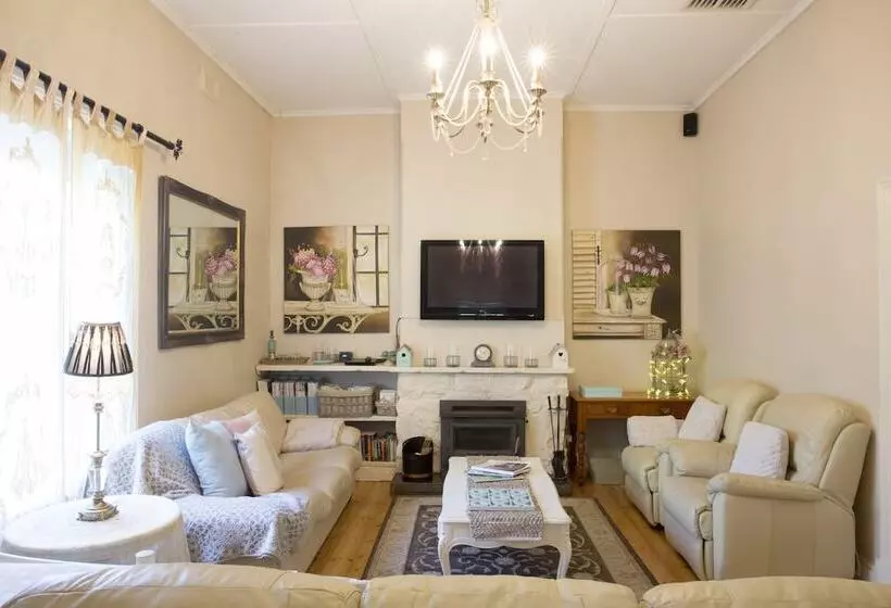 Azalea Cedar Rose Barossa Valley Villa