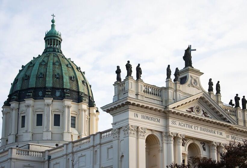 مبيت وإفطار Antonius Hoeve