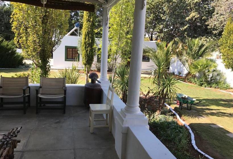 Bed and Breakfast Karoo Ouberg Guest Lodge