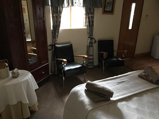 Bed and Breakfast Karoo Ouberg Guest Lodge