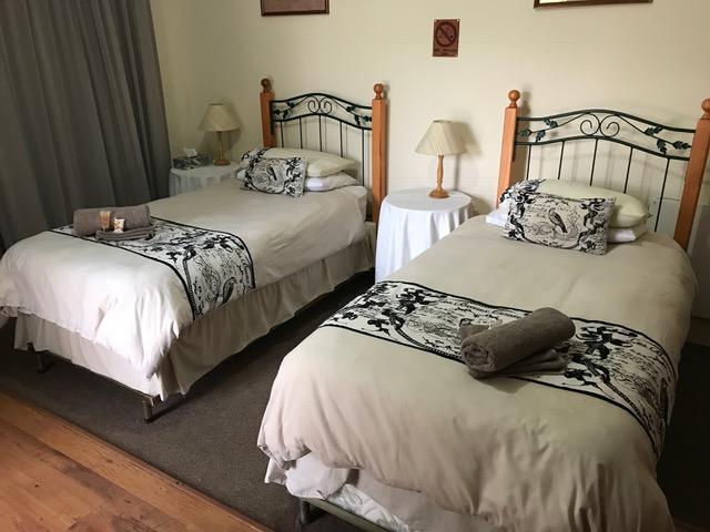 Bed and Breakfast Karoo Ouberg Guest Lodge