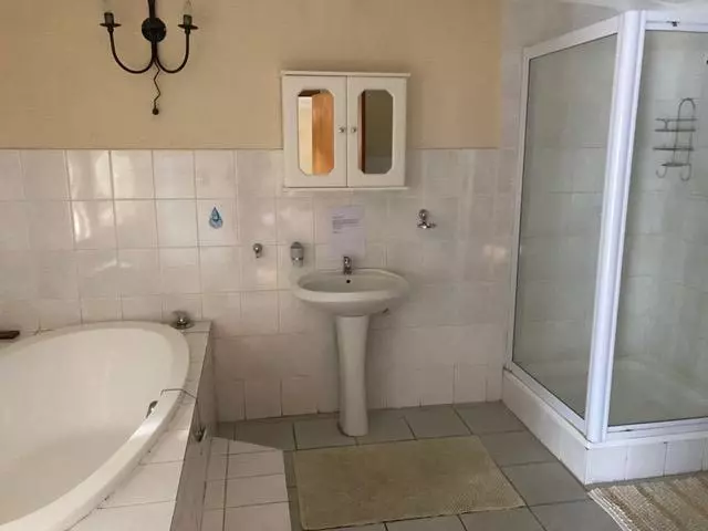 Aamiaismajoitus (B&B) Karoo Ouberg Guest Lodge