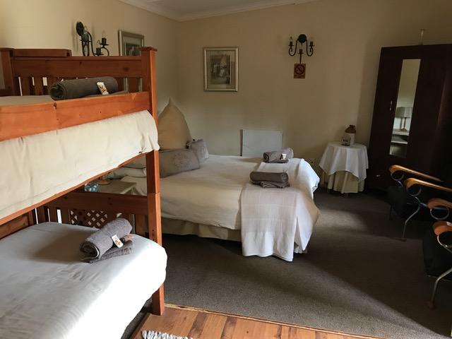 Bed and Breakfast Karoo Ouberg Guest Lodge