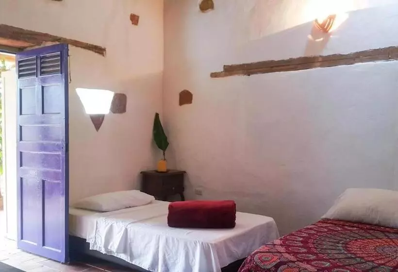 Aamiaismajoitus (B&B) Surrona