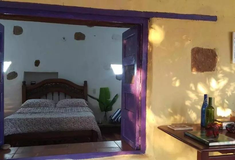 Aamiaismajoitus (B&B) Surrona