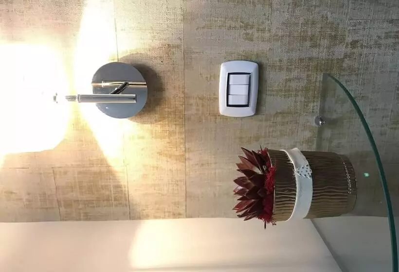 تختخواب و صبحانه Terrazza Aragon Room And Spa