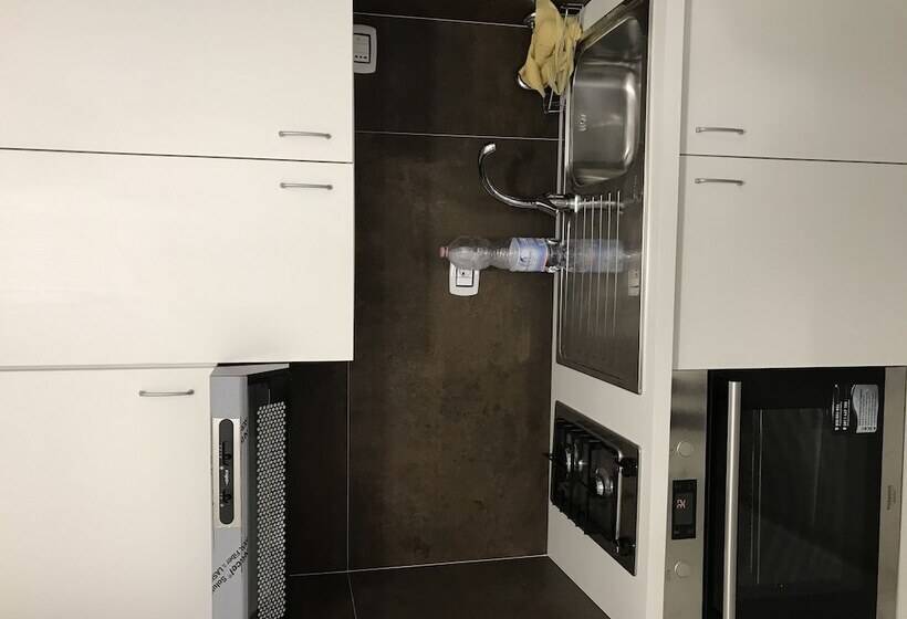 تختخواب و صبحانه Terrazza Aragon Room And Spa