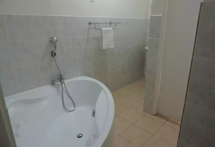 هتل Hôtel Du Cirque