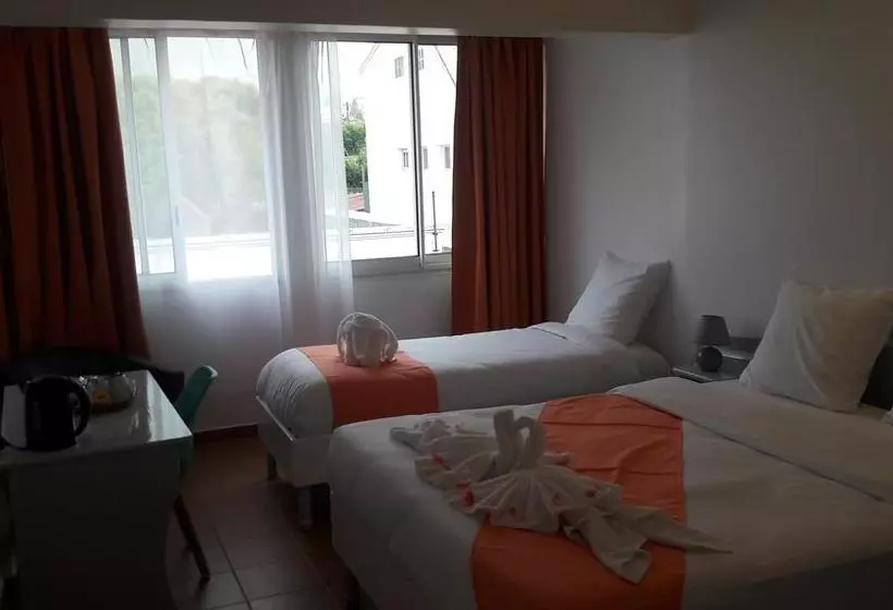 هتل Hôtel Du Cirque