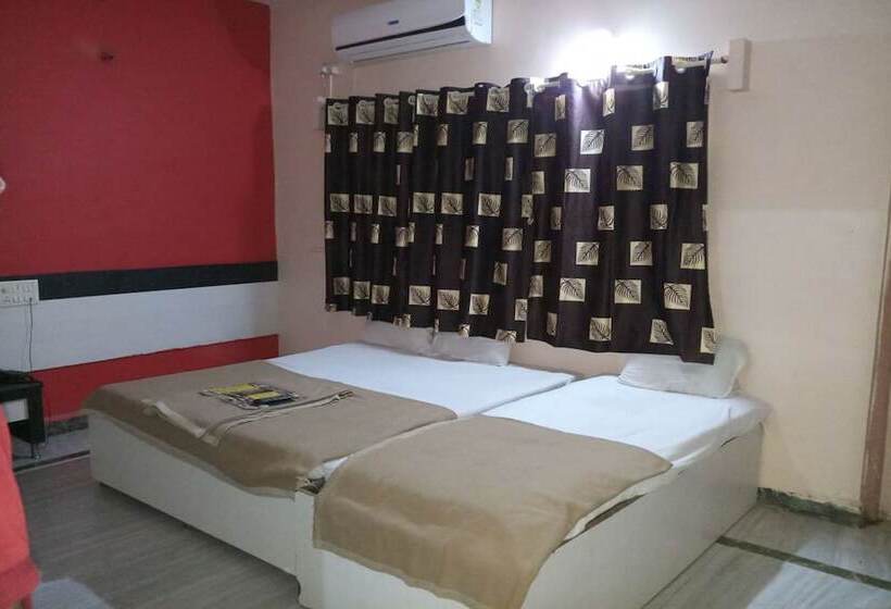 בית מלון כפרי Kaustubh