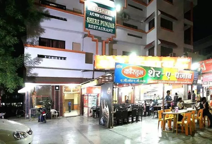 ホテル Kaustubh