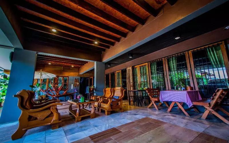 ホテル Na Siri Lakeview