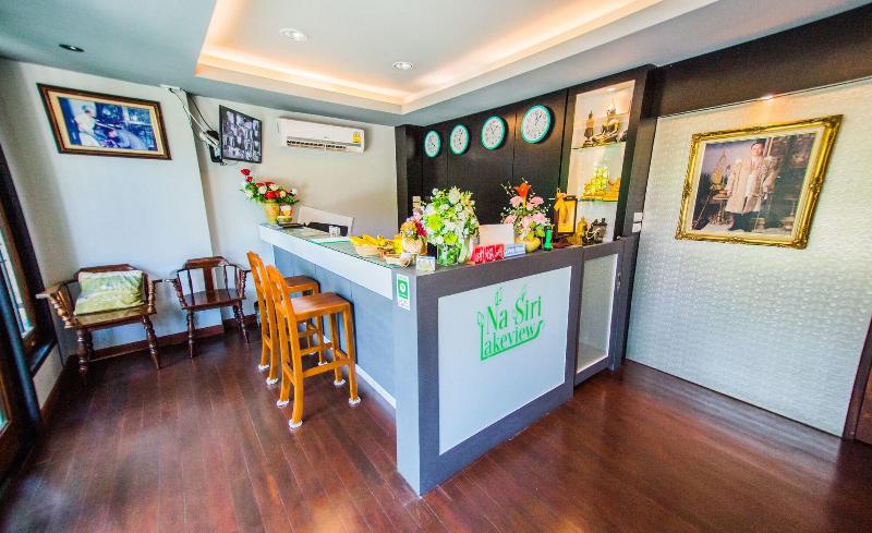 ホテル Na Siri Lakeview