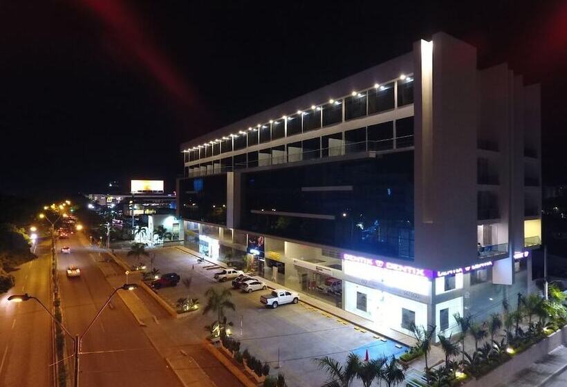 ホテル Sexta Avenida Inn