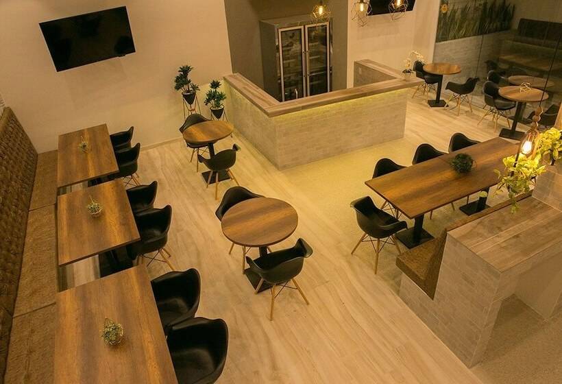 ホテル Sexta Avenida Inn