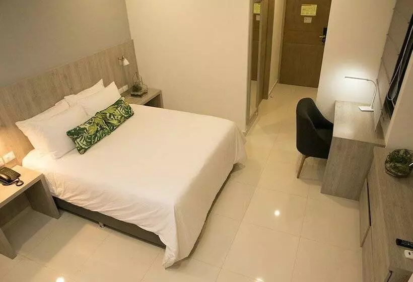 ホテル Sexta Avenida Inn