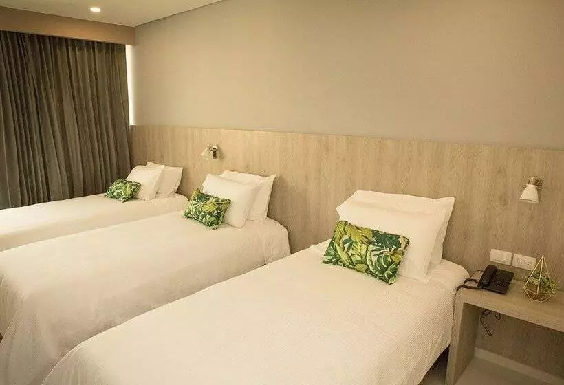 ホテル Sexta Avenida Inn