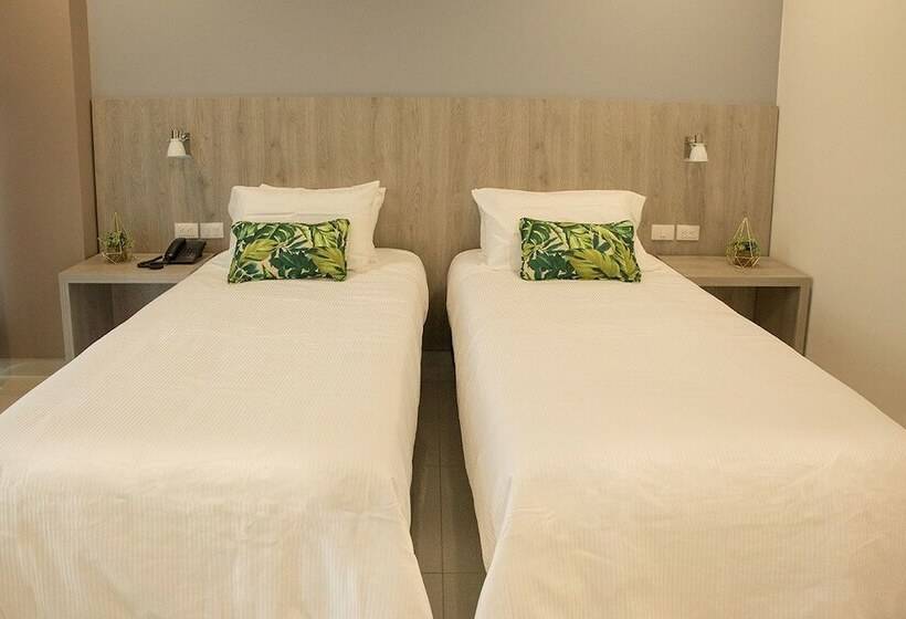 ホテル Sexta Avenida Inn