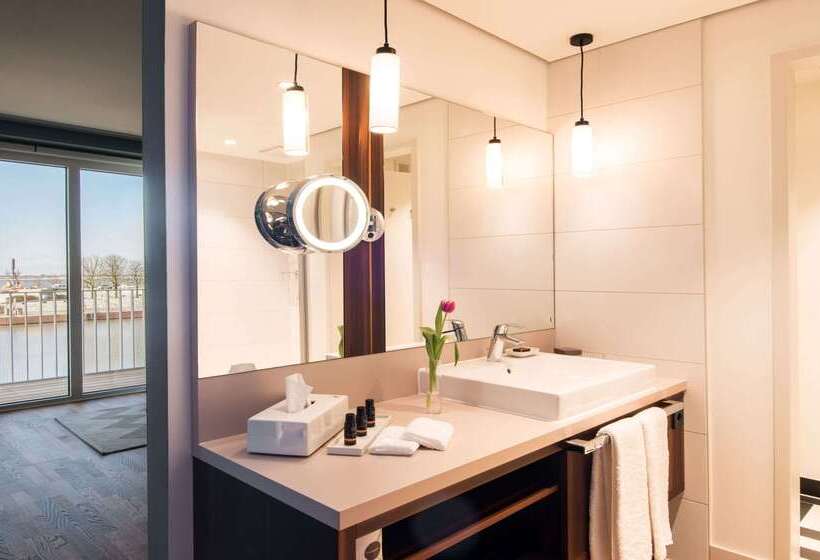 The Liberty Hotel Bremerhaven Bw Signature Collection